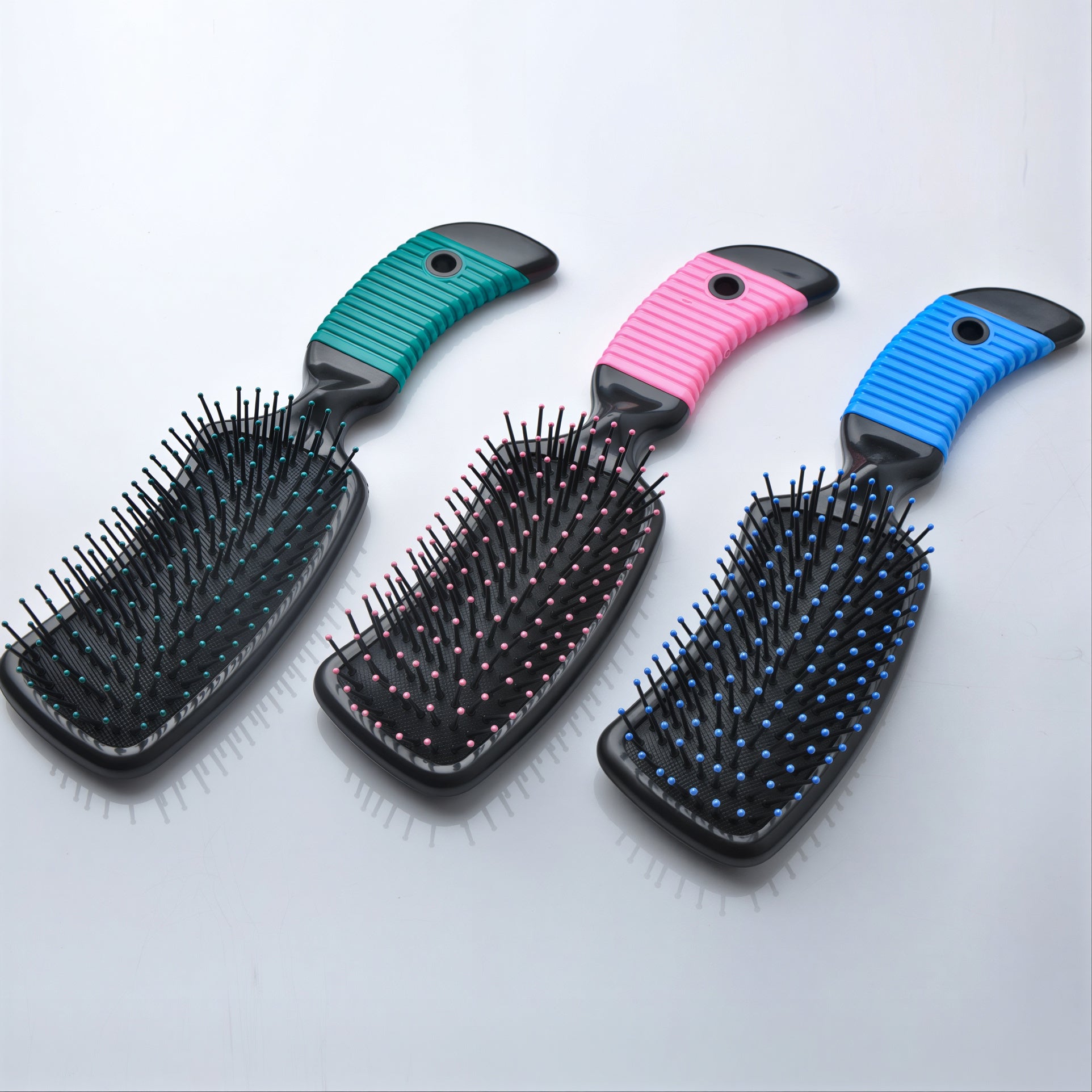 Perie de Păr 21x5cm din Plastic, cu Mâner Antiderapant Diferite Culori