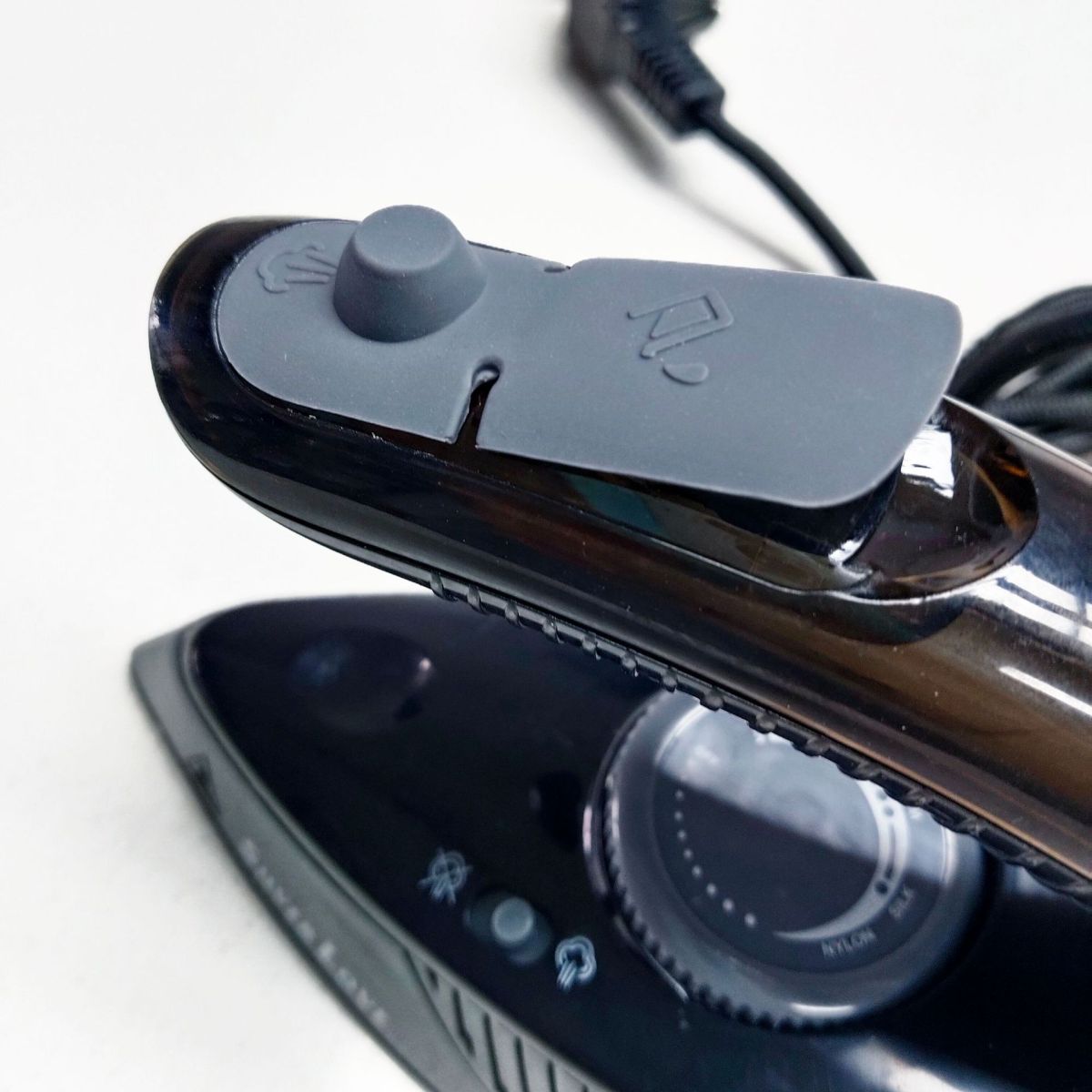 Fier de Călcat Silver Love PL-388, 1000W, 20.5x 8.5cm cu Abur și Uscat, Talpă Antiaderentă Rezervor Apă 80ml